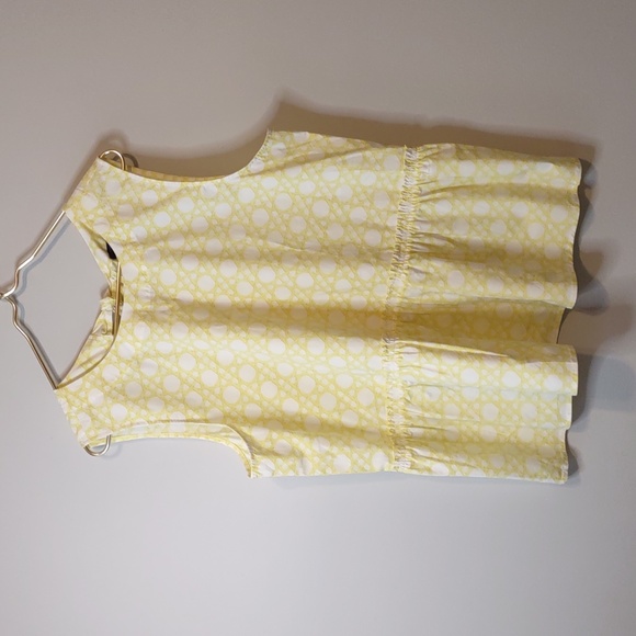 Ann Taylor Tops - Ann Taylor Basket Weave Print Sleeveless Blouse Size XL